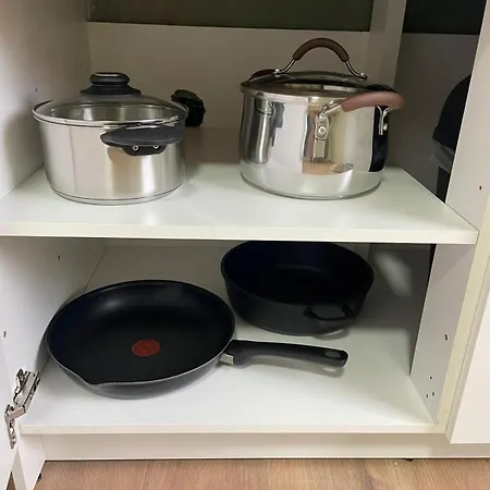 Apartment Unterkunft Mit Kueche Und Bad Zur Eigennutzung -schuster Homes- Salzgitter