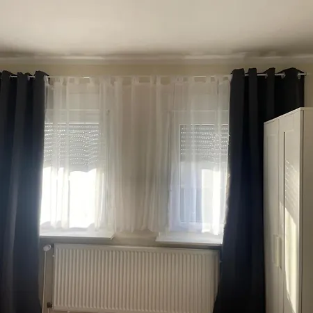 Unterkunft Mit Kueche Und Bad Zur Eigennutzung -schuster Homes- Apartment *