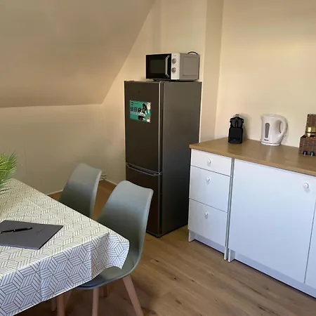 Unterkunft Mit Kueche Und Bad Zur Eigennutzung -schuster Homes- Apartment *