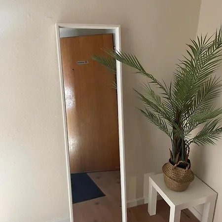Apartment Unterkunft Mit Kueche Und Bad Zur Eigennutzung -schuster Homes- Salzgitter